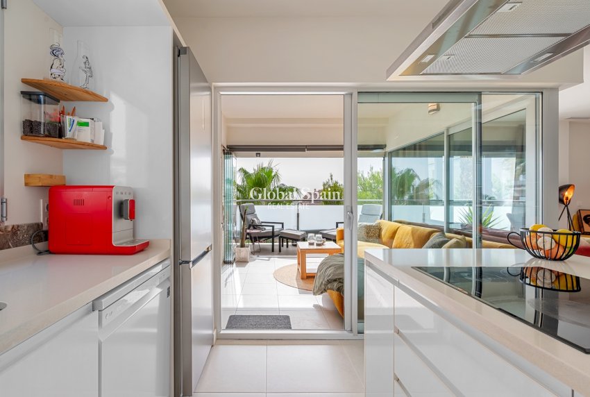 Revente - Appartement -
ORIHUELA COSTA - VILLAMARTÍN