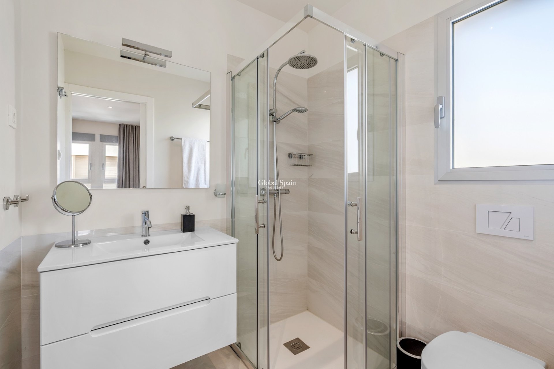 Revente - Appartement -
ORIHUELA COSTA - VILLAMARTÍN