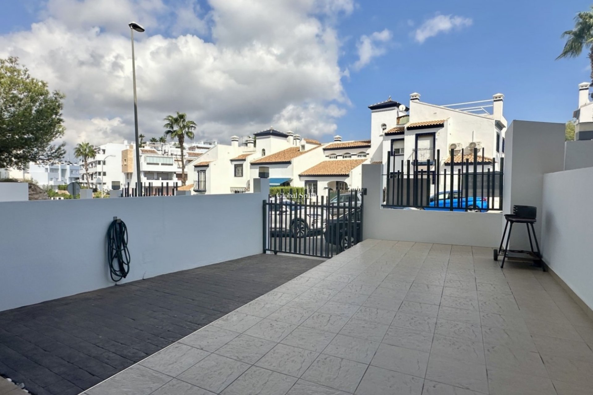 Revente - Appartement -
ORIHUELA COSTA - VILLAMARTÍN