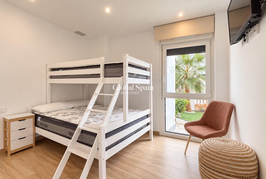 Revente - APPARTEMENT -
ORIHUELA - Desamparados-hurchillo-torremendo