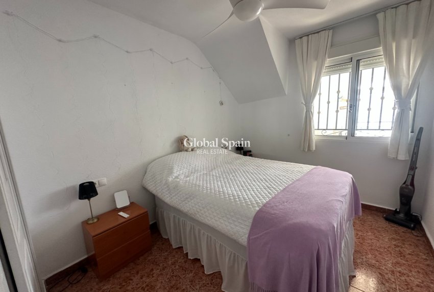 Revente - APPARTEMENT -
ORIHUELA - Entre Naranjos