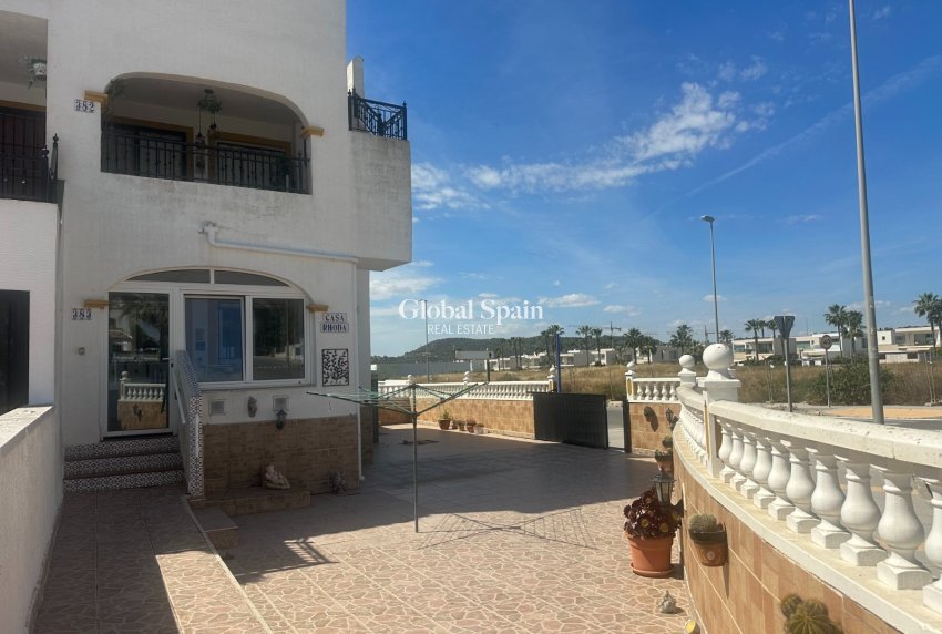 Revente - APPARTEMENT -
ORIHUELA - Entre Naranjos