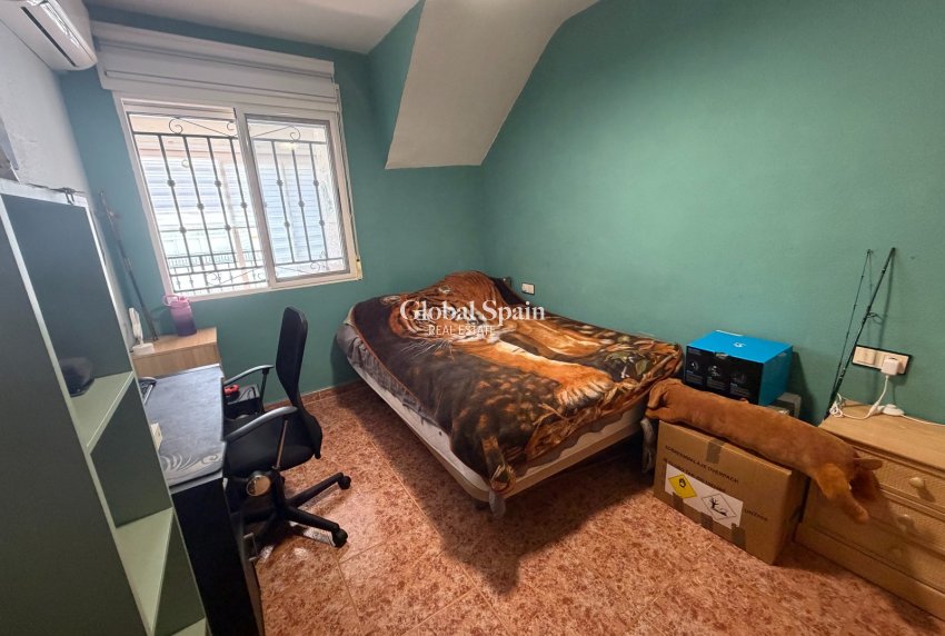 Revente - APPARTEMENT -
ORIHUELA - Entre Naranjos