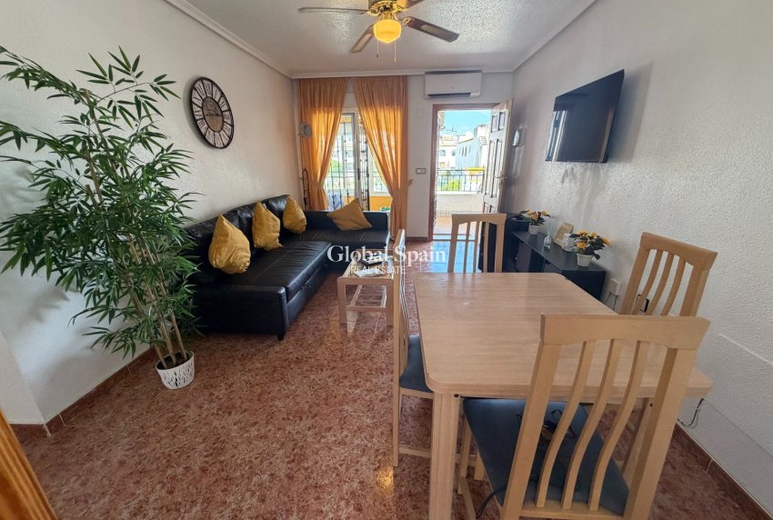Revente - APPARTEMENT -
ORIHUELA - Entre Naranjos