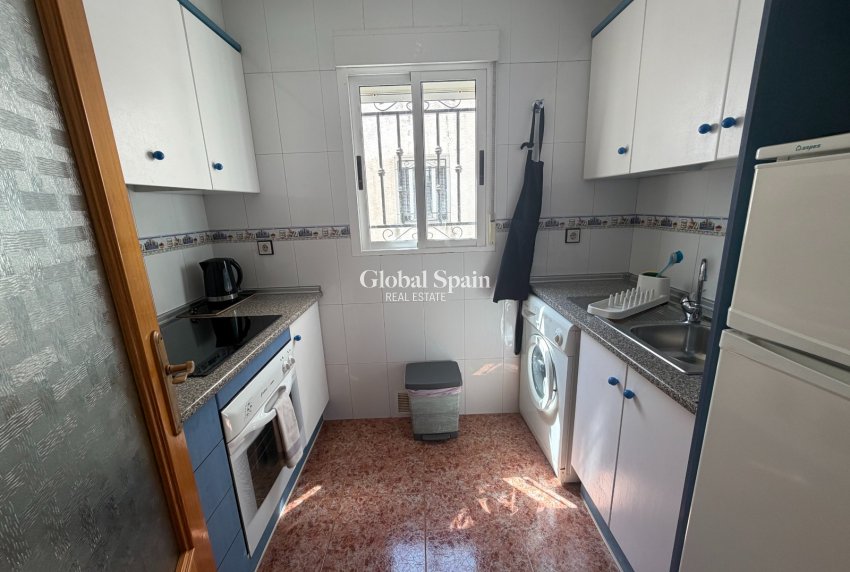 Revente - APPARTEMENT -
ORIHUELA - Entre Naranjos