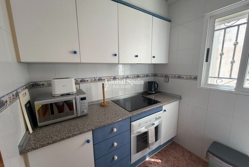 Revente - APPARTEMENT -
ORIHUELA - Entre Naranjos