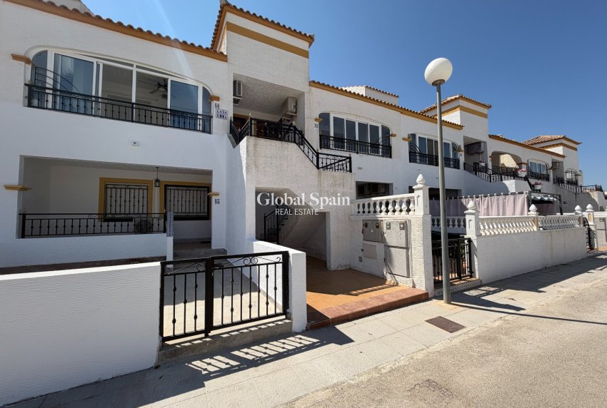 Revente - APPARTEMENT -
ORIHUELA - Entre Naranjos