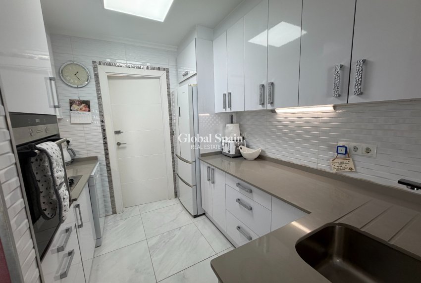 Revente - APPARTEMENT -
ORIHUELA - Entre Naranjos
