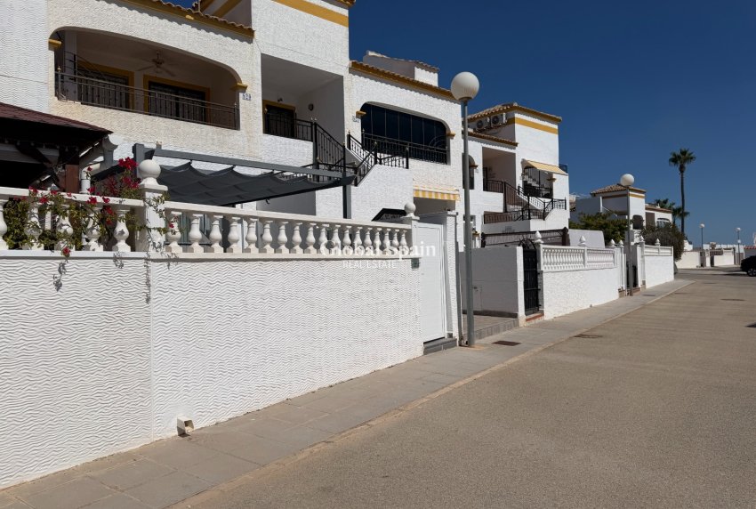 Revente - APPARTEMENT -
ORIHUELA - Entre Naranjos