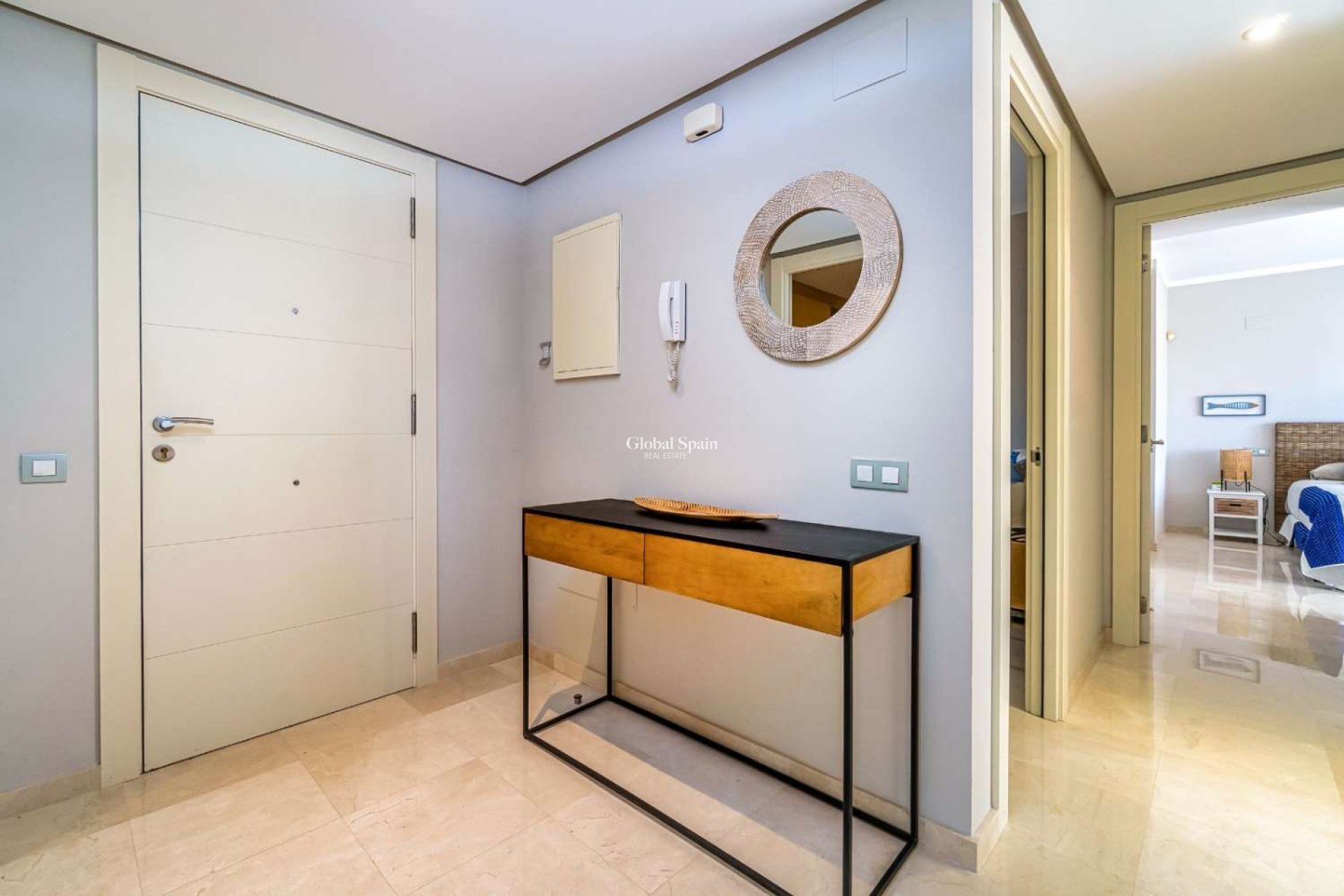 Revente - APPARTEMENT -
ORIHUELA - Inland