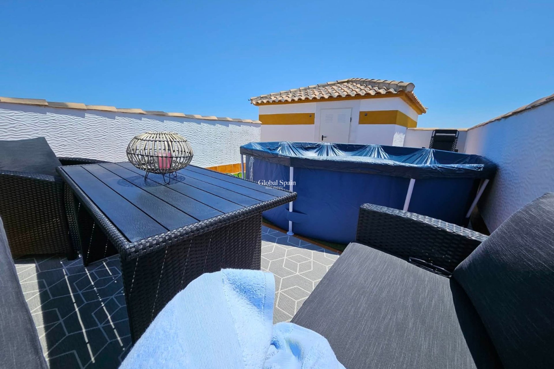 Revente - APPARTEMENT -
ORIHUELA - Inland