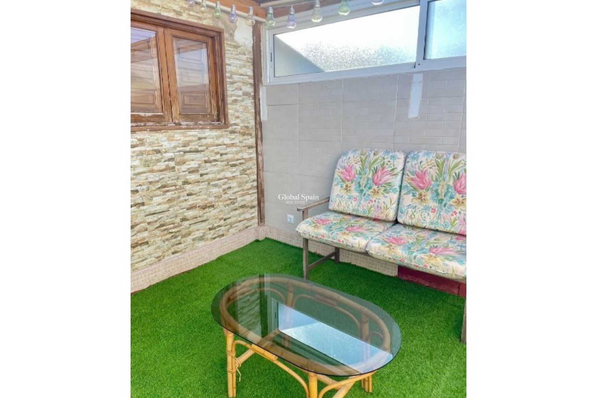 Revente - APPARTEMENT -
ORIHUELA - Inland