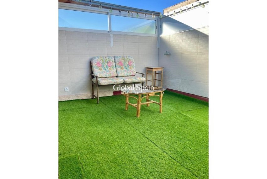 Revente - APPARTEMENT -
ORIHUELA - Inland