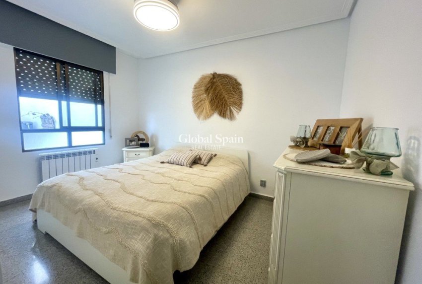 Revente - APPARTEMENT -
ORIHUELA - Inland