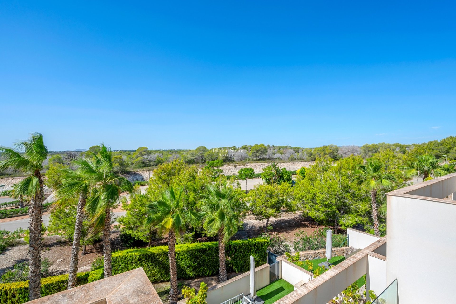 Revente - APPARTEMENT -
ORIHUELA - Inland