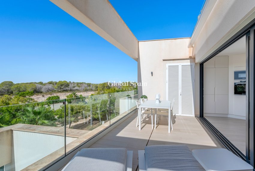 Revente - APPARTEMENT -
ORIHUELA - Inland