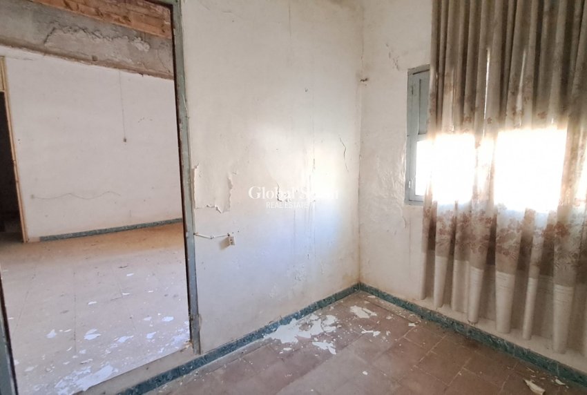 Revente - APPARTEMENT -
ORIHUELA - Inland