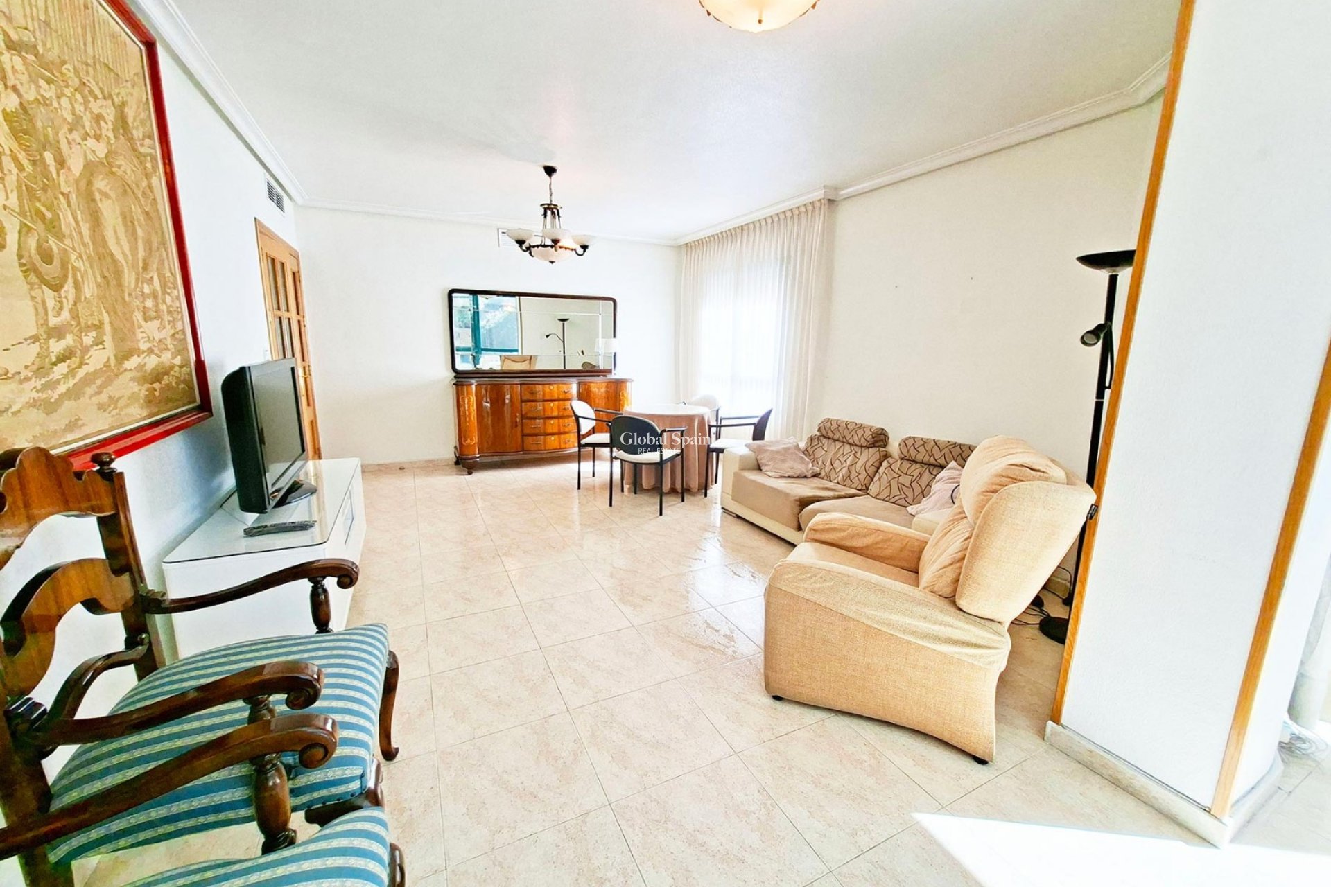 Revente - APPARTEMENT -
ORIHUELA - Inland