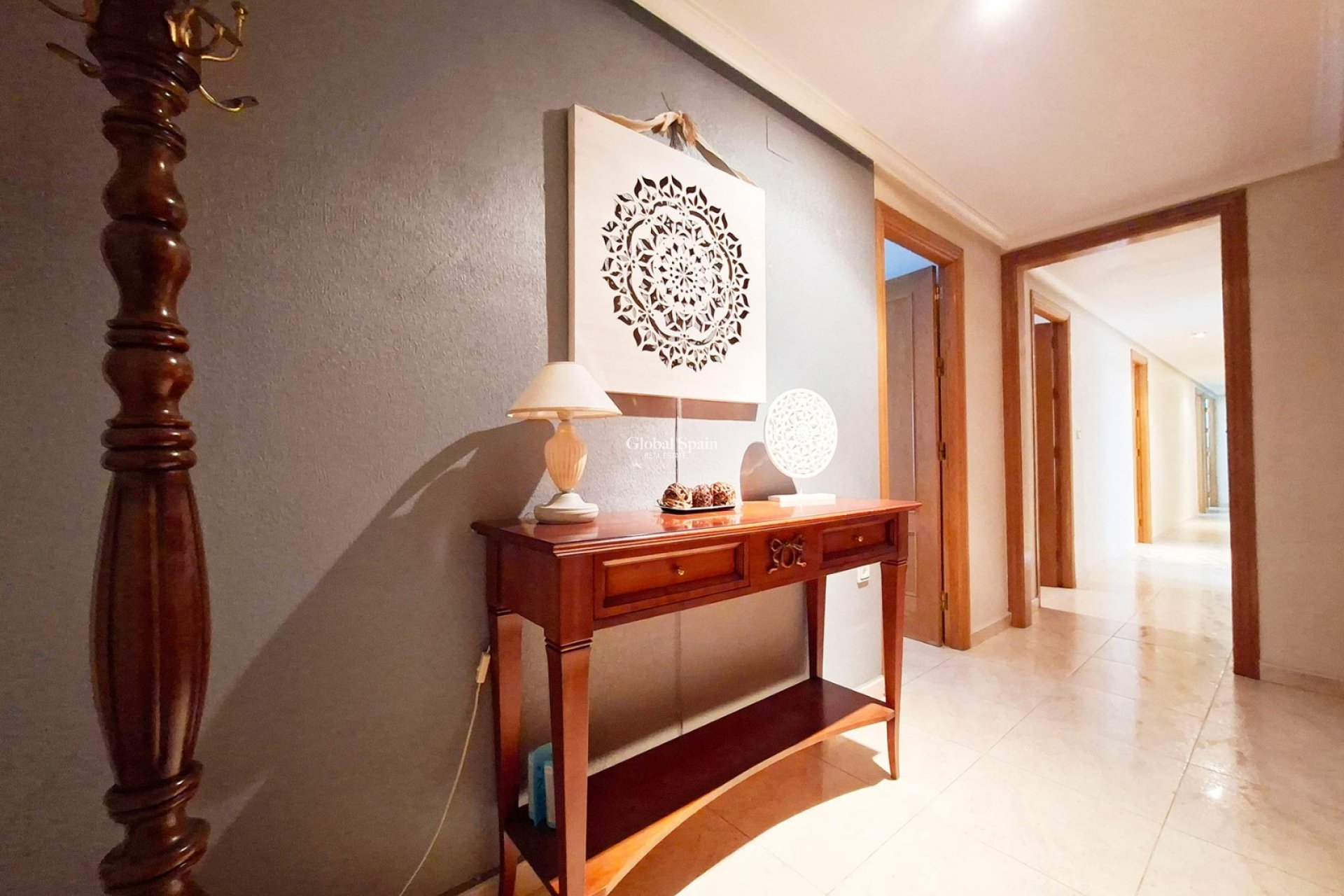 Revente - APPARTEMENT -
ORIHUELA - Inland