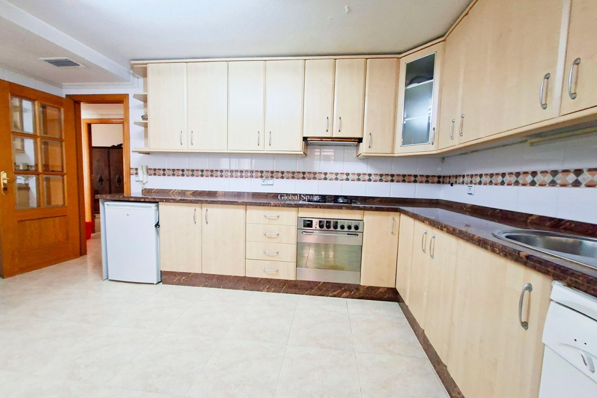 Revente - APPARTEMENT -
ORIHUELA - Inland