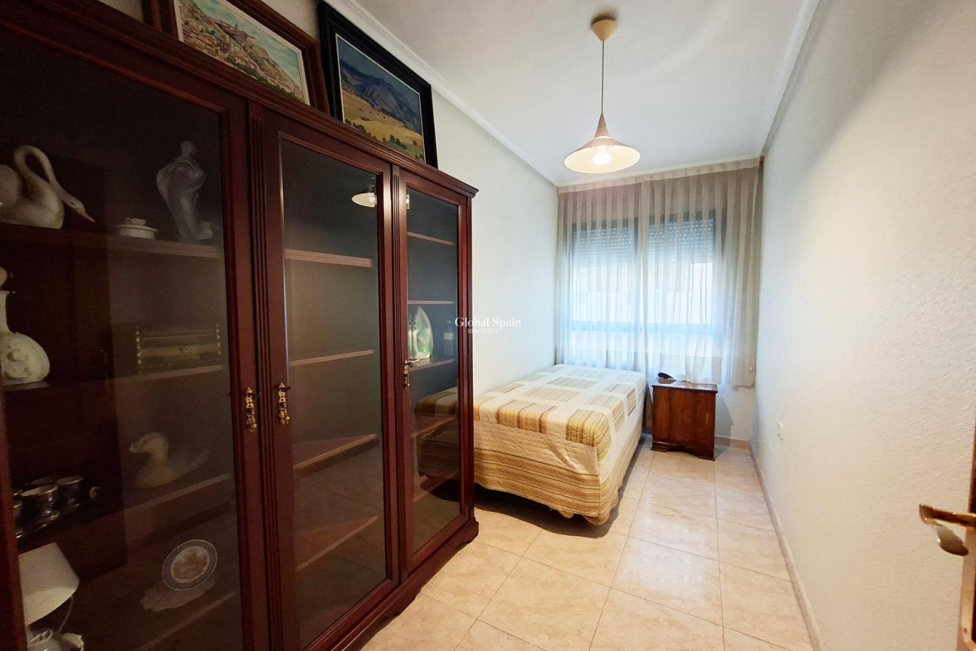 Revente - APPARTEMENT -
ORIHUELA - Inland
