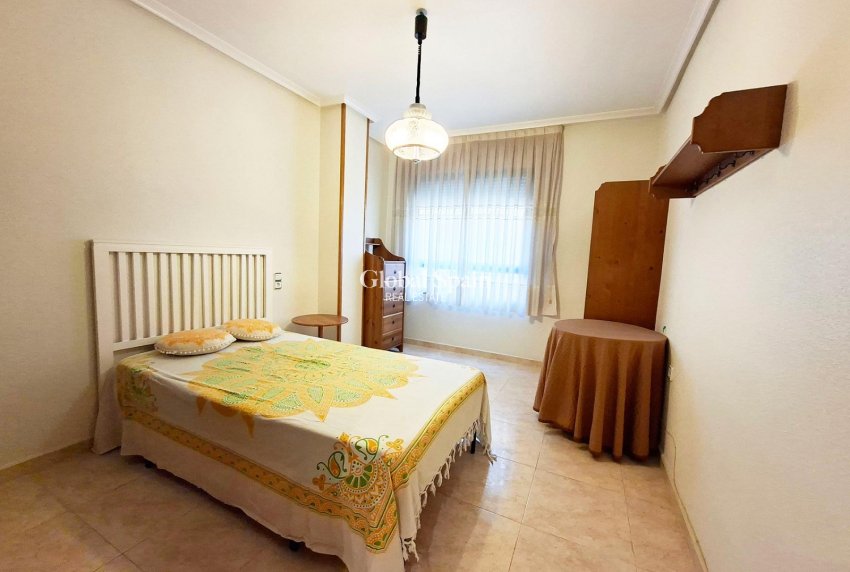 Revente - APPARTEMENT -
ORIHUELA - Inland