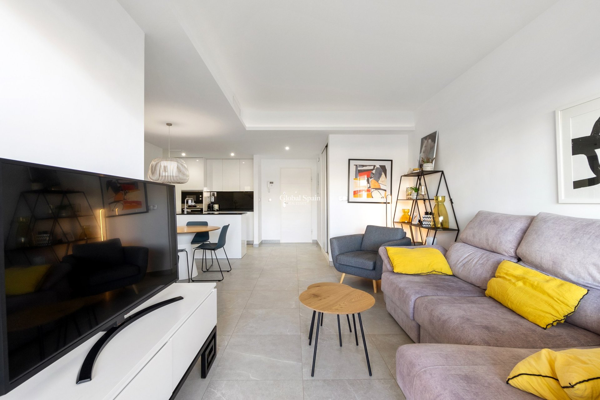 Revente - APPARTEMENT -
ORIHUELA - Inland