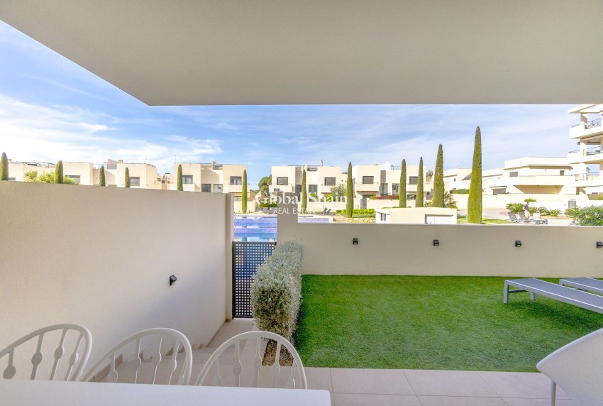 Revente - APPARTEMENT -
ORIHUELA - Inland