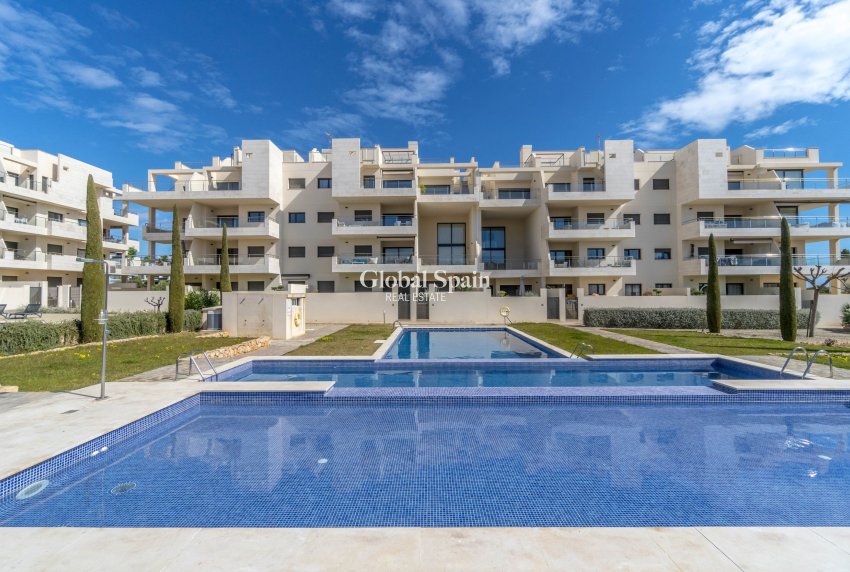 Revente - APPARTEMENT -
ORIHUELA - Inland