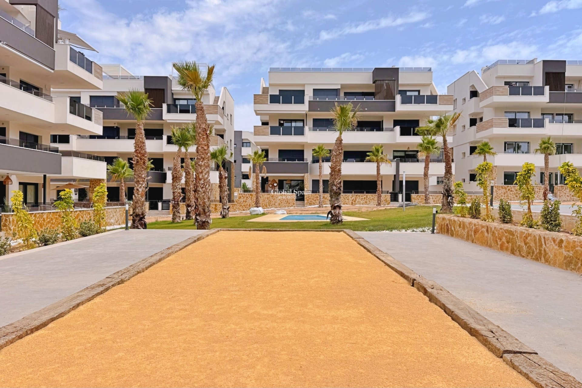 Revente - APPARTEMENT -
ORIHUELA - Inland