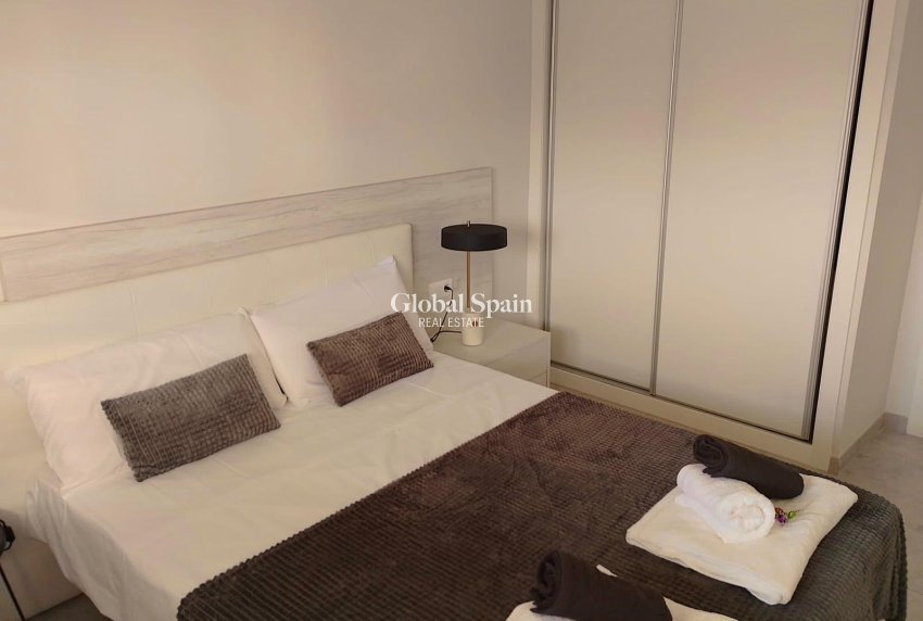 Revente - APPARTEMENT -
ORIHUELA - Inland