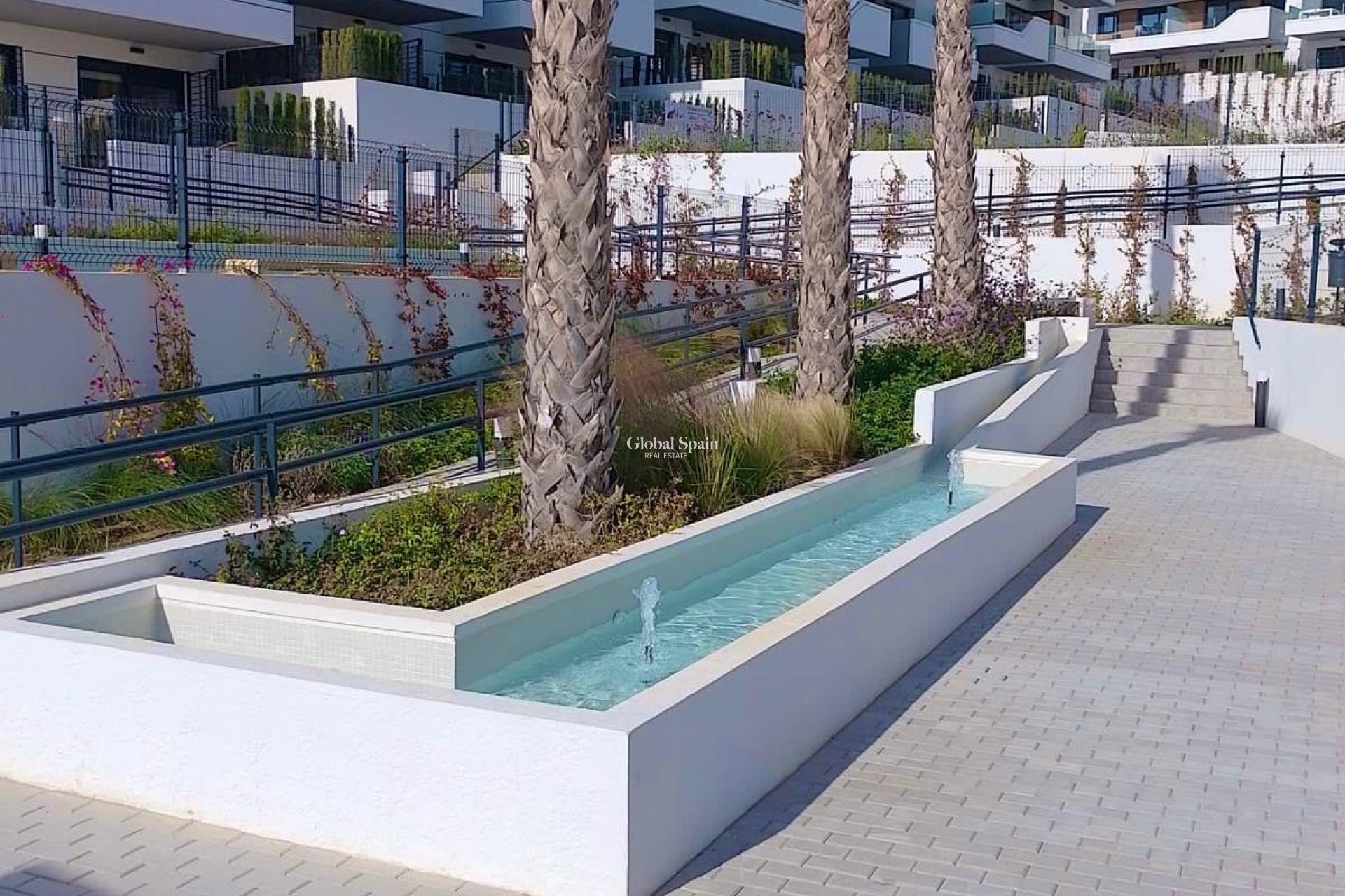 Revente - APPARTEMENT -
ORIHUELA - Inland
