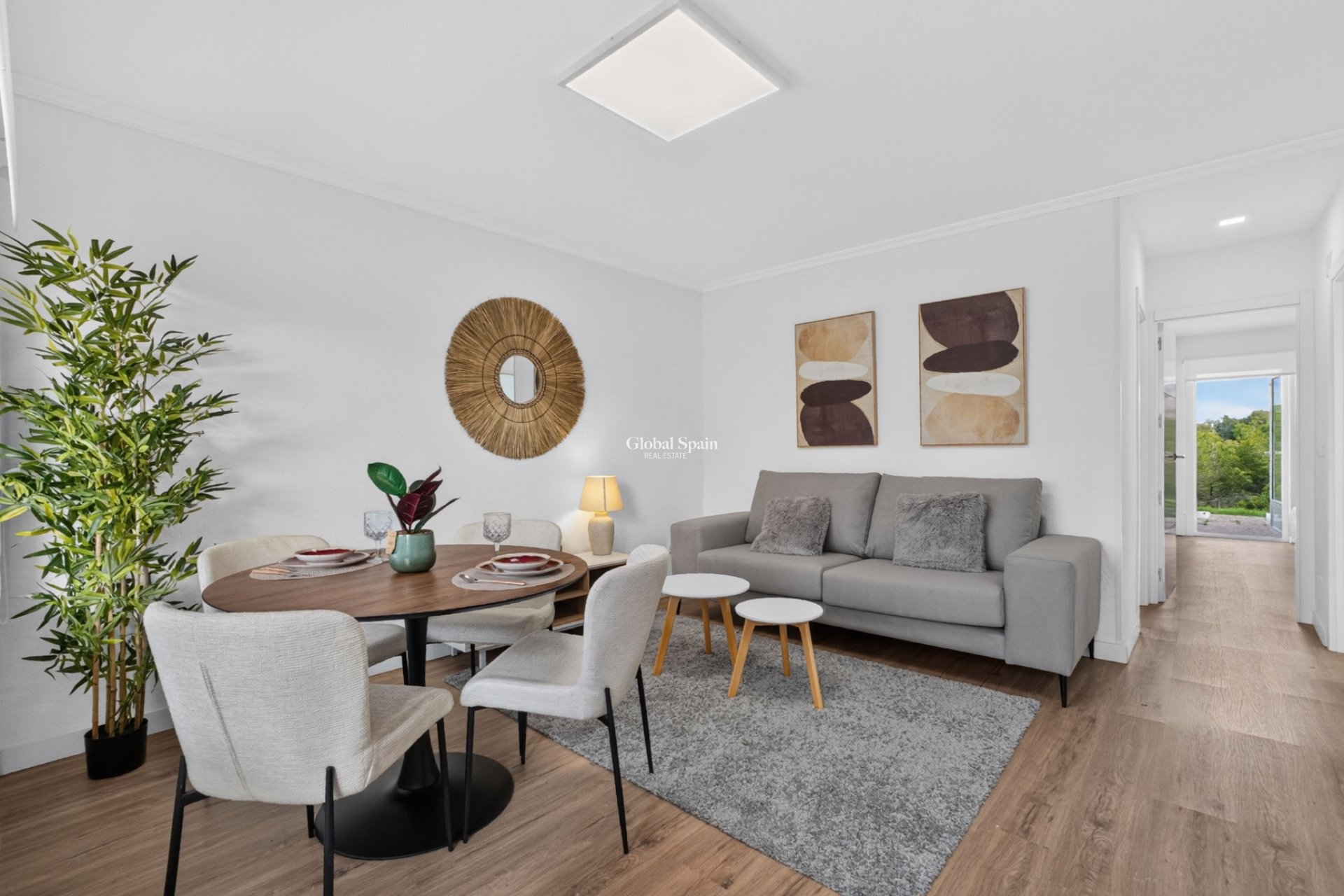 Revente - APPARTEMENT -
ORIHUELA - Inland
