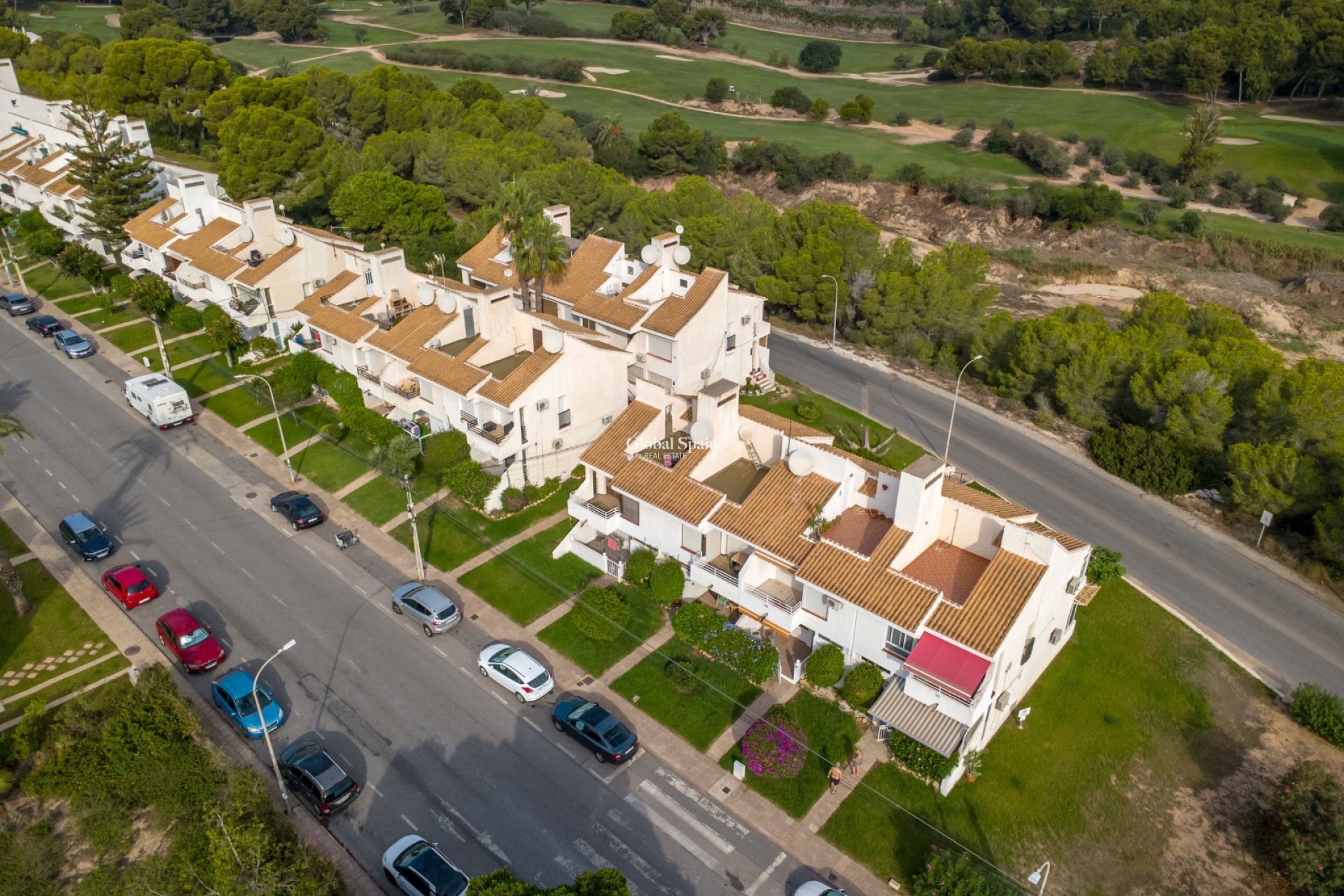 Revente - APPARTEMENT -
ORIHUELA - Inland