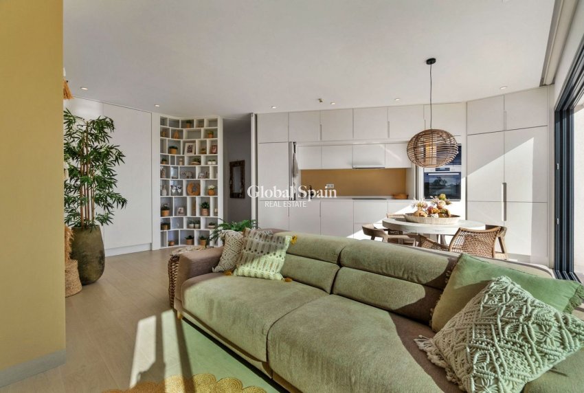 Revente - APPARTEMENT -
ORIHUELA - LAS COLINAS GOLF RESORT