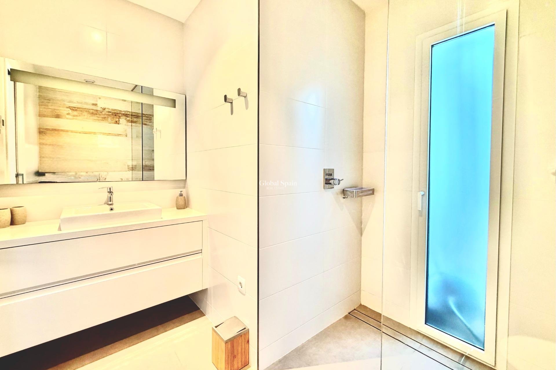 Revente - APPARTEMENT -
ORIHUELA - LAS COLINAS GOLF RESORT