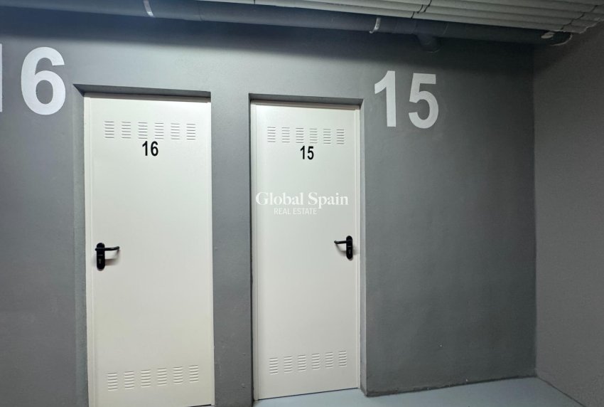 Revente - APPARTEMENT -
ORIHUELA - LAS COLINAS GOLF RESORT