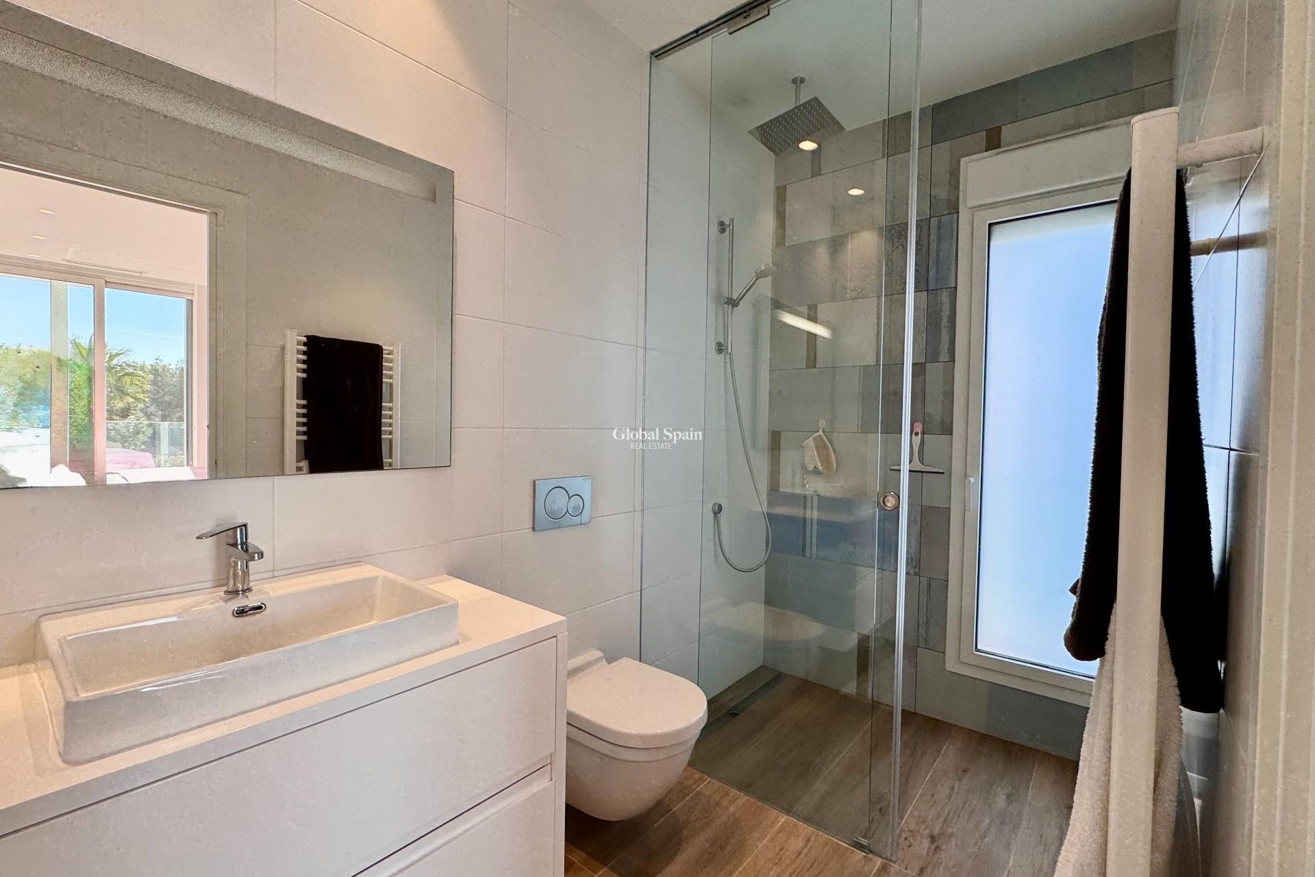 Revente - APPARTEMENT -
ORIHUELA - LAS COLINAS GOLF RESORT