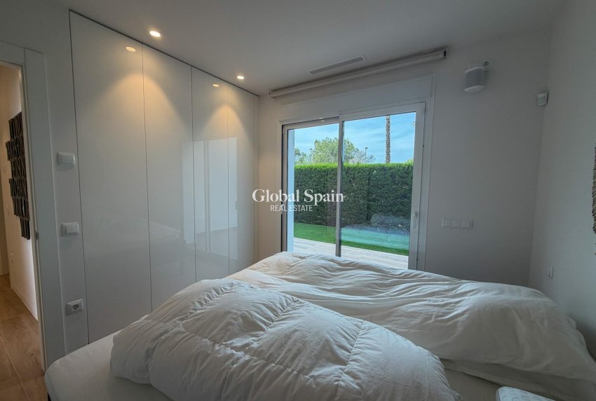 Revente - APPARTEMENT -
ORIHUELA - LAS COLINAS GOLF RESORT