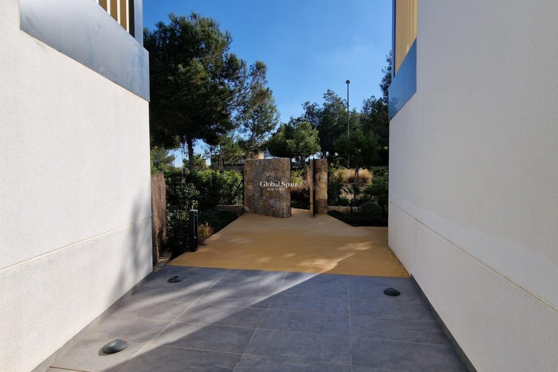 Revente - APPARTEMENT -
ORIHUELA - LAS COLINAS GOLF RESORT