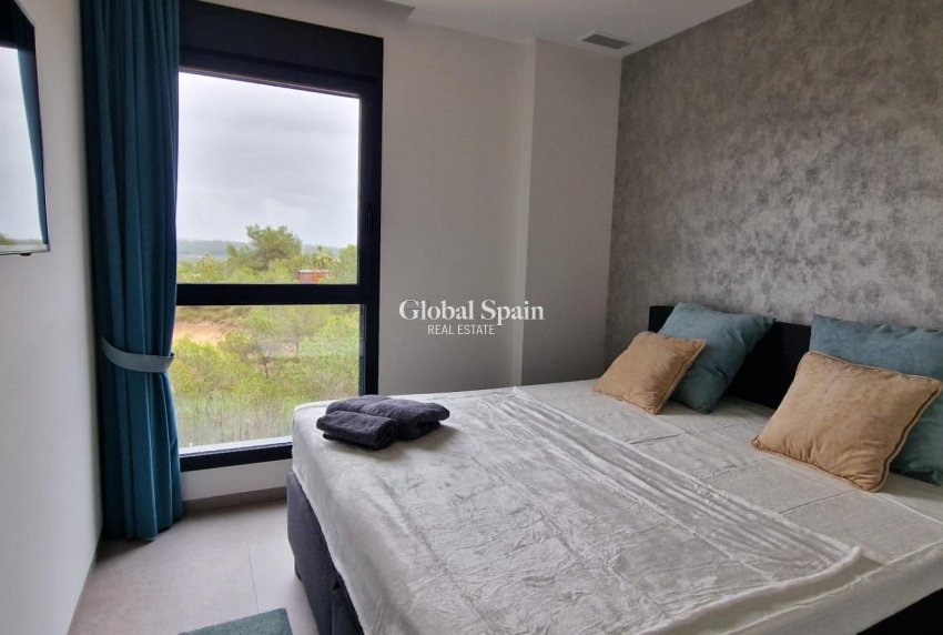 Revente - APPARTEMENT -
ORIHUELA - LAS COLINAS GOLF RESORT