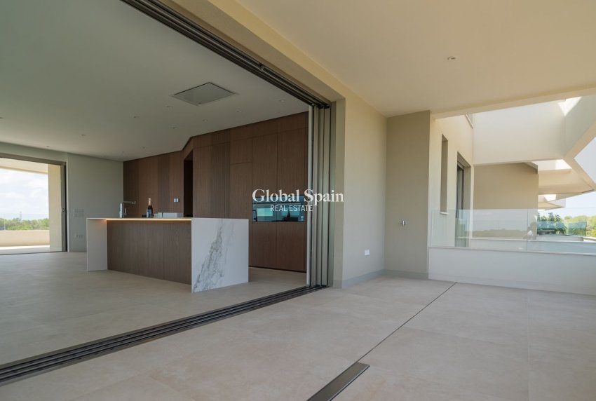 Revente - APPARTEMENT -
ORIHUELA - LAS COLINAS GOLF RESORT