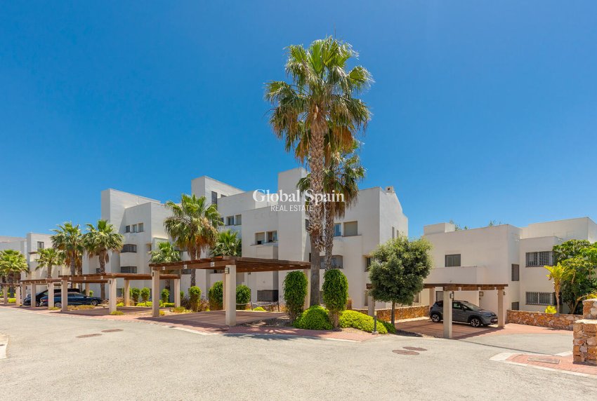 Revente - APPARTEMENT -
ORIHUELA - Las Colinas