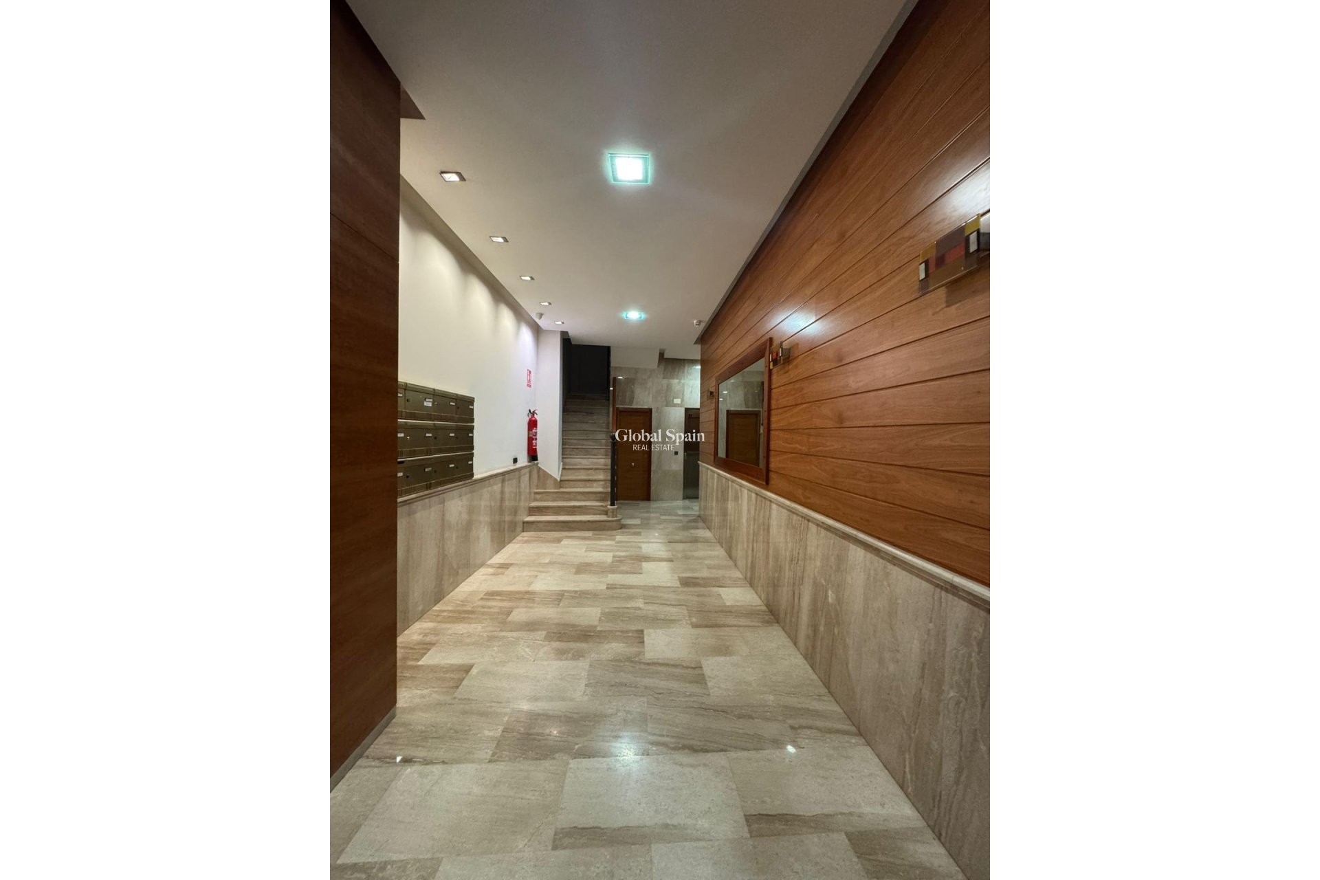 Revente - APPARTEMENT -
ORIHUELA - Orihuela Ciudad