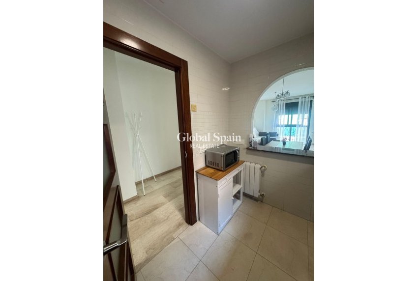 Revente - APPARTEMENT -
ORIHUELA - Orihuela Ciudad