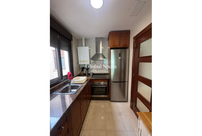 Revente - APPARTEMENT -
ORIHUELA - Orihuela Ciudad