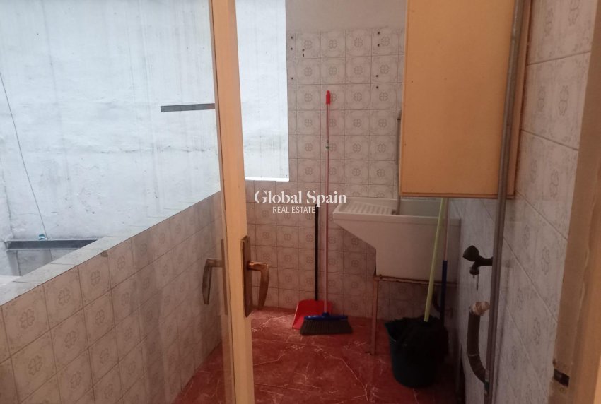 Revente - APPARTEMENT -
ORIHUELA - Orihuela Ciudad