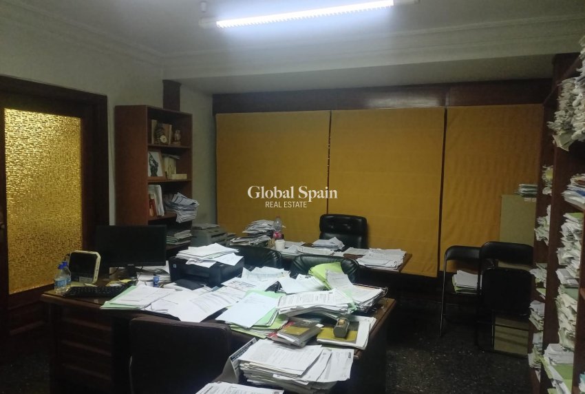 Revente - APPARTEMENT -
ORIHUELA - Orihuela Ciudad