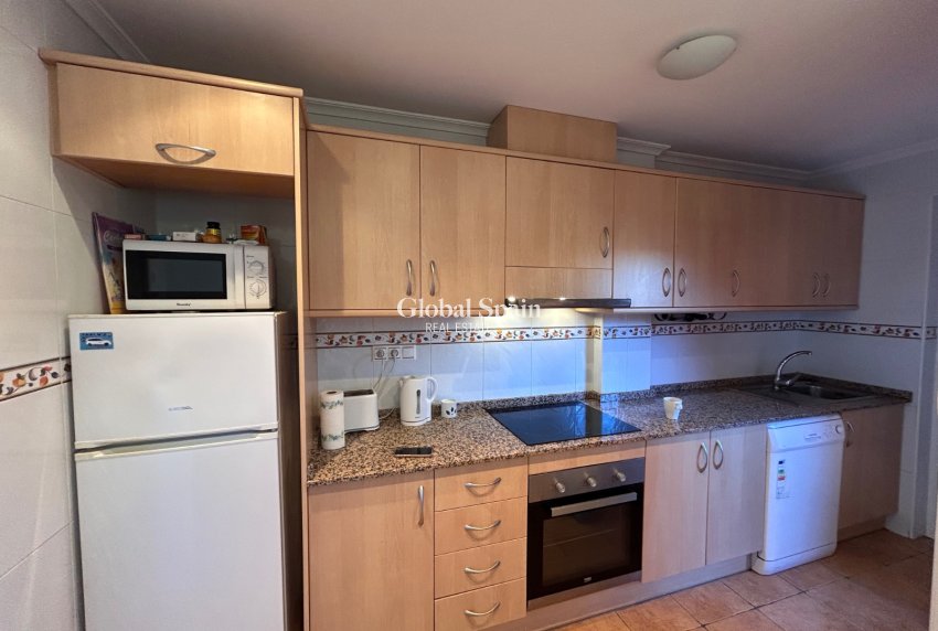 Revente - APPARTEMENT -
ORIHUELA - Torremendo
