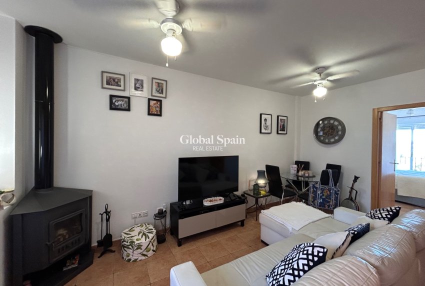 Revente - APPARTEMENT -
ORIHUELA - Torremendo